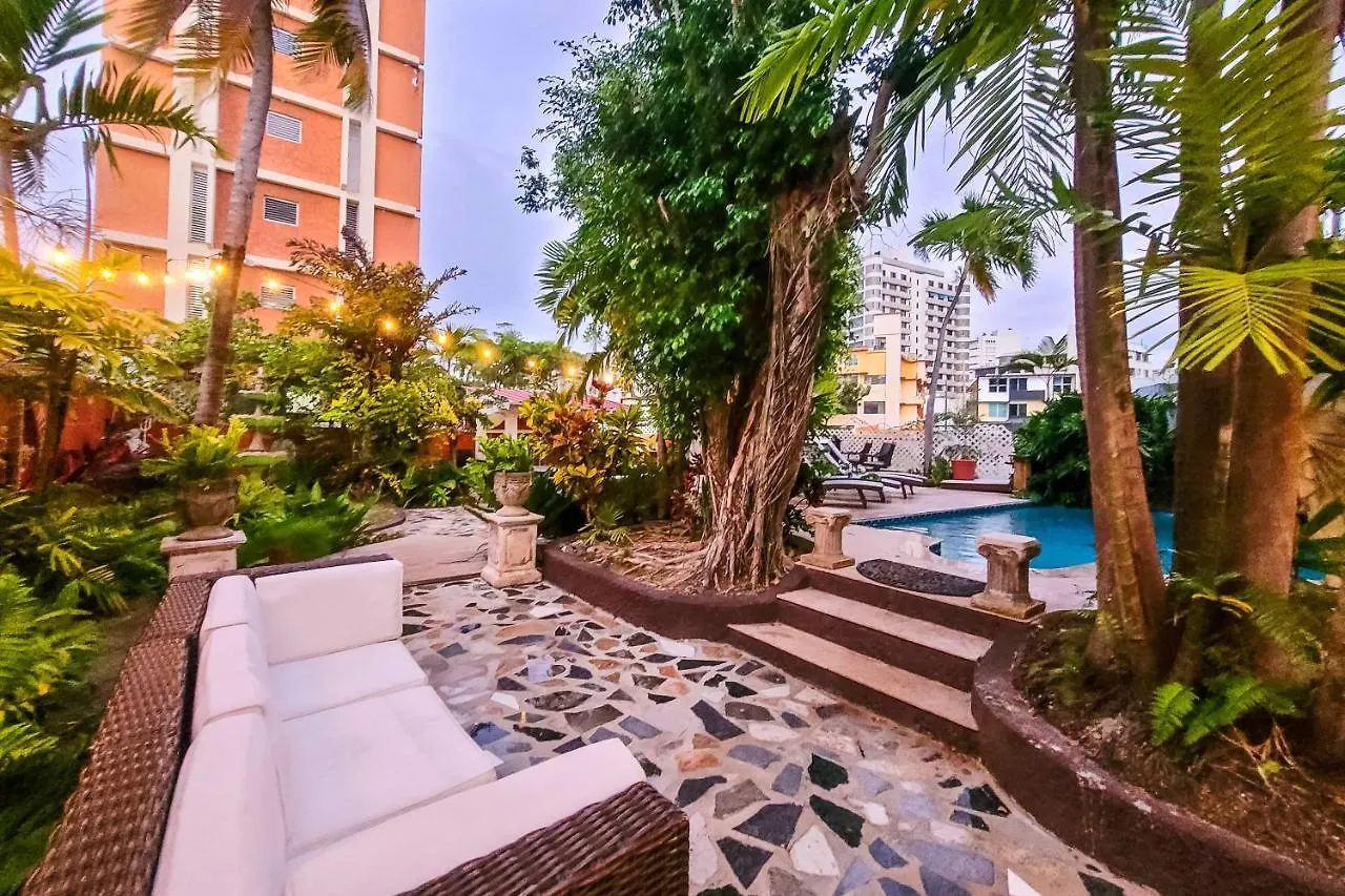 Luxurious San Juan Villa With Pool - Walk To Beach! Сasa de vacaciones