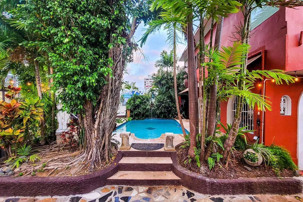 Luxurious San Juan Villa With Pool - Walk To Beach! Сasa de vacaciones